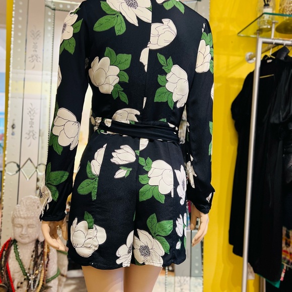 Privacy Please Romper Size Medium 100% Viscose Made in India - Picture 10 of 12